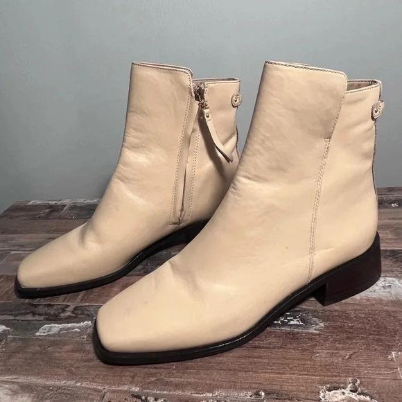 NWOT Sam Edelman Nude Thatcher Leather Boot Women Size 9 - Picture 1 of 7